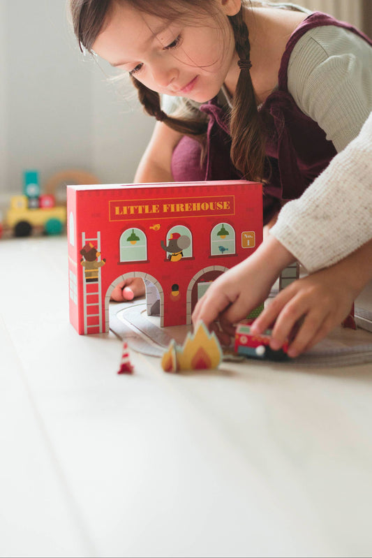 Wind Up & Go Fire Station Play Set